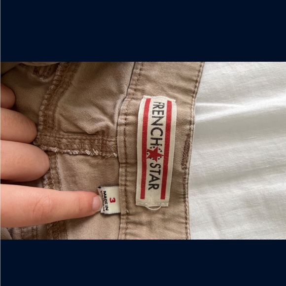 Khaki shorts - Picture 3 of 3